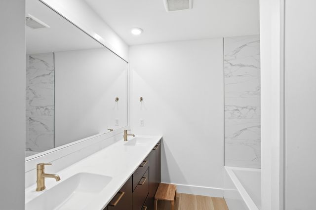 1301 HAXBY CT, Columbia, MO 65201