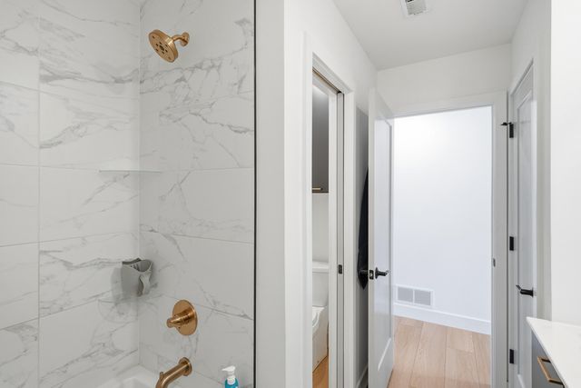 1301 HAXBY CT, Columbia, MO 65201