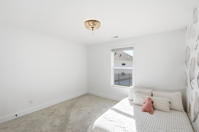 1301 HAXBY CT, Columbia, MO 65201