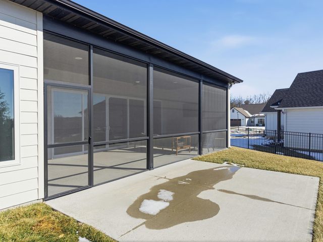 1301 HAXBY CT, Columbia, MO 65201