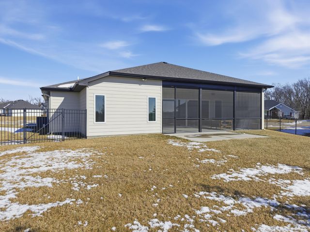 1301 HAXBY CT, Columbia, MO 65201