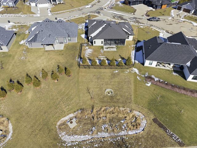 1301 HAXBY CT, Columbia, MO 65201