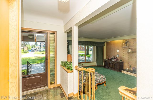 3651 Chicago Road, Warren, MI 48092