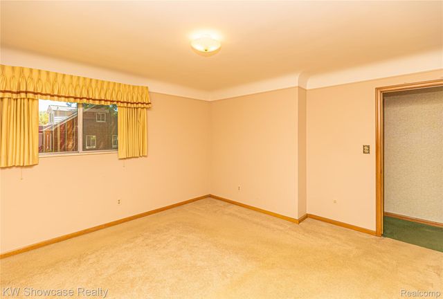 3651 Chicago Road, Warren, MI 48092
