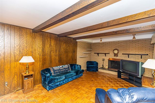 3651 Chicago Road, Warren, MI 48092