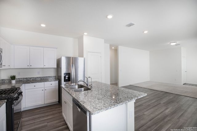 5214 Winding Stream, St Hedwig, TX 78152