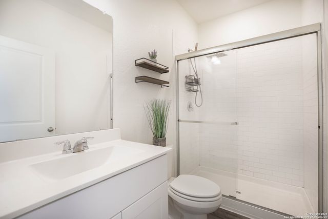 5214 Winding Stream, St Hedwig, TX 78152