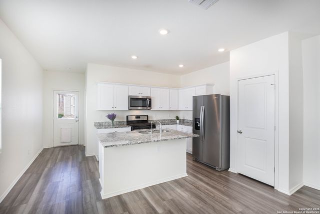 5214 Winding Stream, St Hedwig, TX 78152