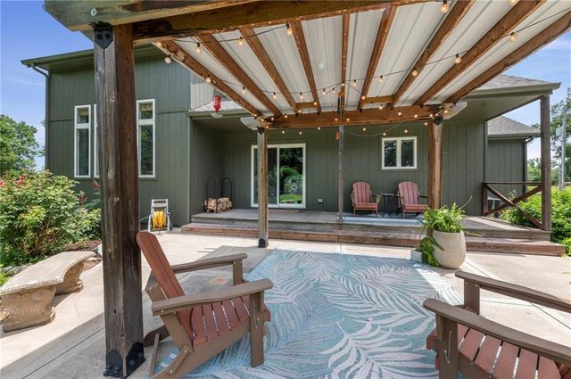 1812 N 150th Street, Basehor, KS 66007
