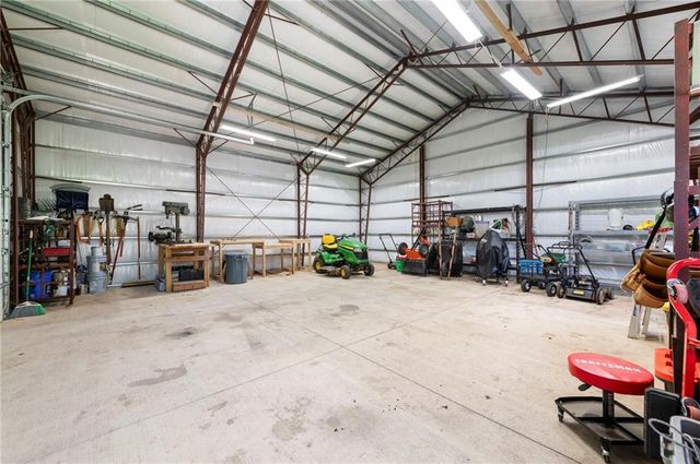1812 N 150th Street, Basehor, KS 66007