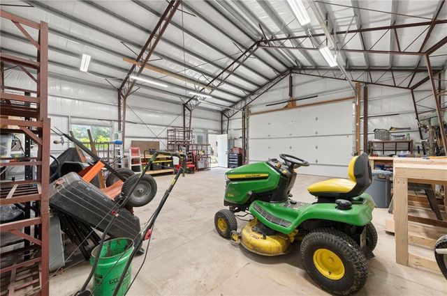 1812 N 150th Street, Basehor, KS 66007