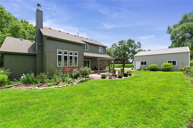 1812 N 150th Street, Basehor, KS 66007