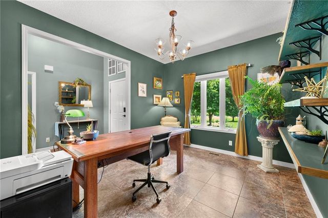 1812 N 150th Street, Basehor, KS 66007