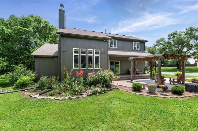 1812 N 150th Street, Basehor, KS 66007