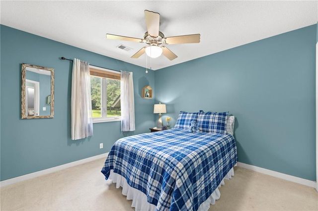 1812 N 150th Street, Basehor, KS 66007