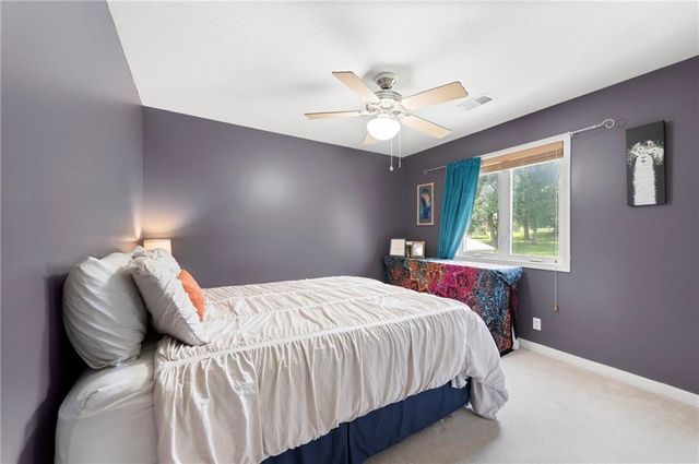 1812 N 150th Street, Basehor, KS 66007