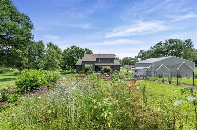 1812 N 150th Street, Basehor, KS 66007