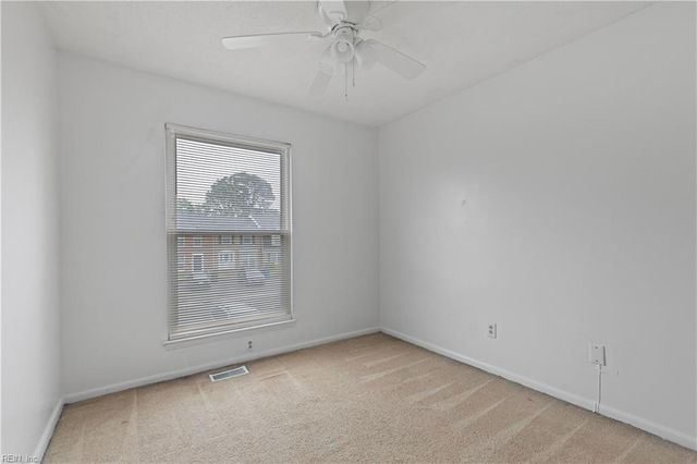 609 Hustings Court LN, Virginia Beach, VA 23452