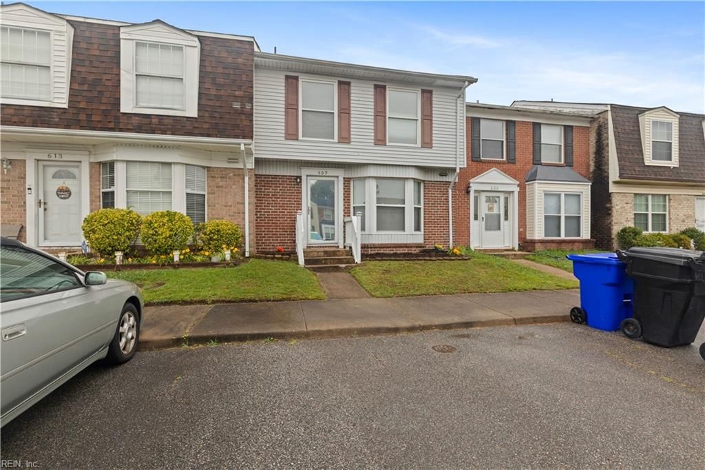 609 Hustings Court LN, Virginia Beach, VA 23452