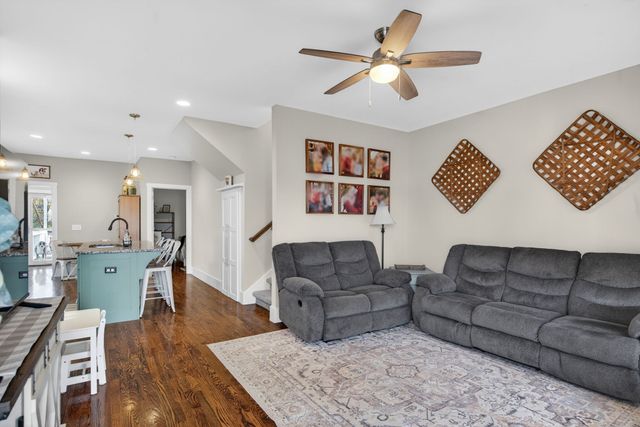 813 5th Ave, E, Springfield, TN 37172