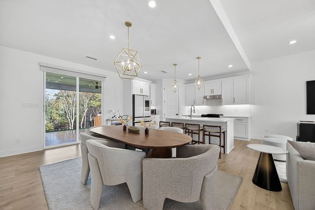 2006 Oak Garden Court, Dallas, TX 75232