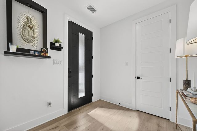 2006 Oak Garden Court, Dallas, TX 75232