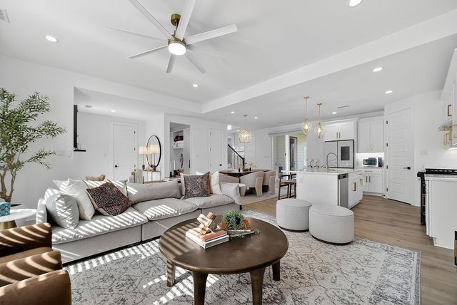 2006 Oak Garden Court, Dallas, TX 75232