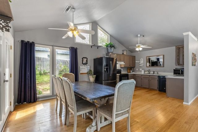 2578 N Warwick Drive, Fayetteville, AR 72703