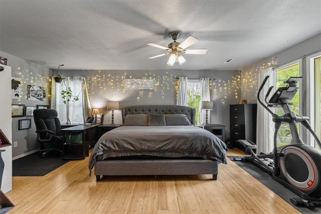 2578 N Warwick Drive, Fayetteville, AR 72703