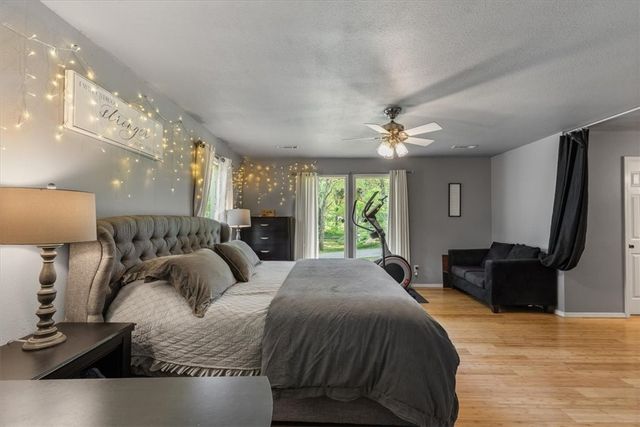 2578 N Warwick Drive, Fayetteville, AR 72703