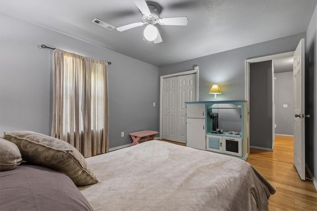 2578 N Warwick Drive, Fayetteville, AR 72703