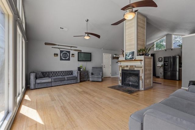 2578 N Warwick Drive, Fayetteville, AR 72703