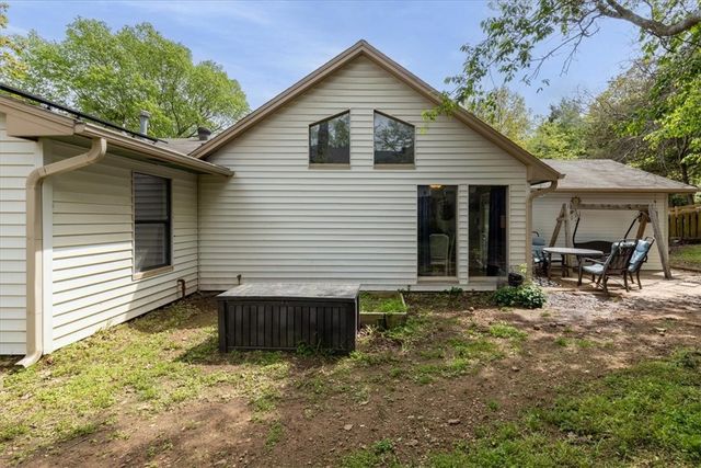 2578 N Warwick Drive, Fayetteville, AR 72703