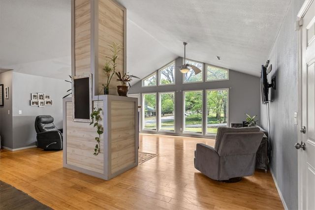 2578 N Warwick Drive, Fayetteville, AR 72703