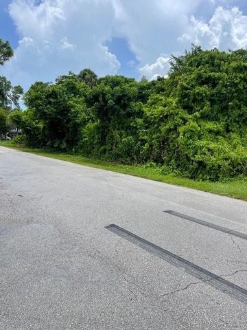 555 Sacramento Street, North Fort Myers, FL 33903