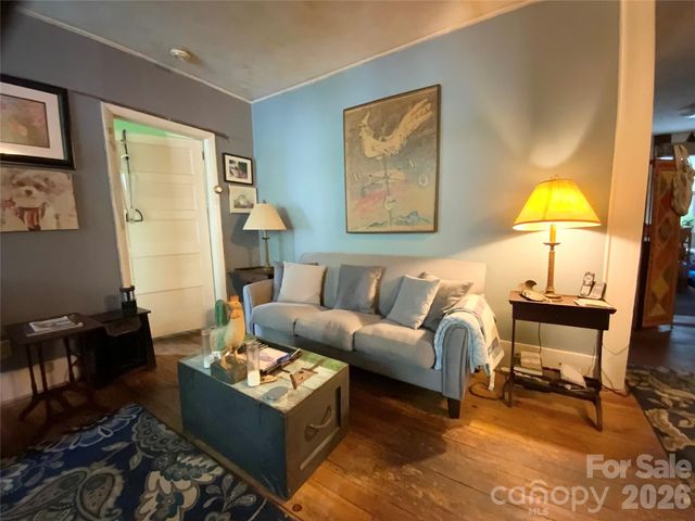 58 Seminary Street, Saluda, NC 28773
