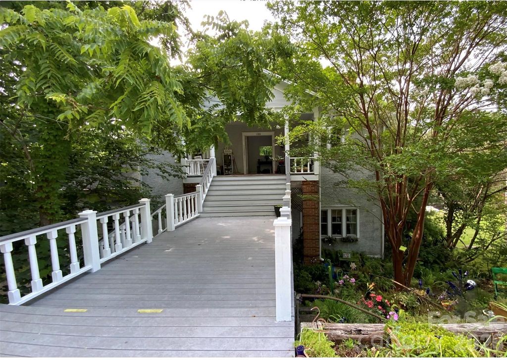 58 Seminary Street, Saluda, NC 28773