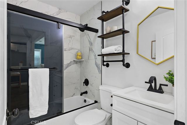 6612 2nd, Los Angeles, CA 90043