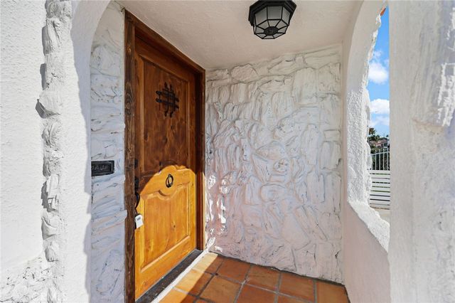 6612 2nd, Los Angeles, CA 90043