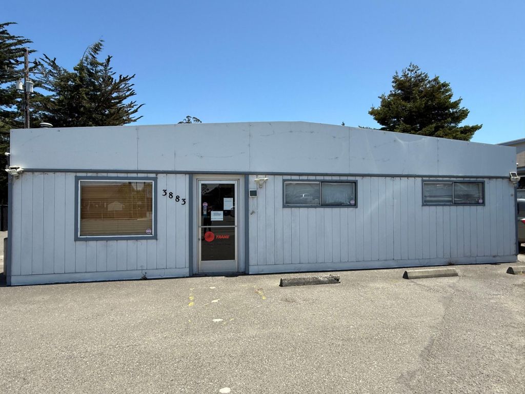 3883 Rohnerville Road, Fortuna, CA 95540