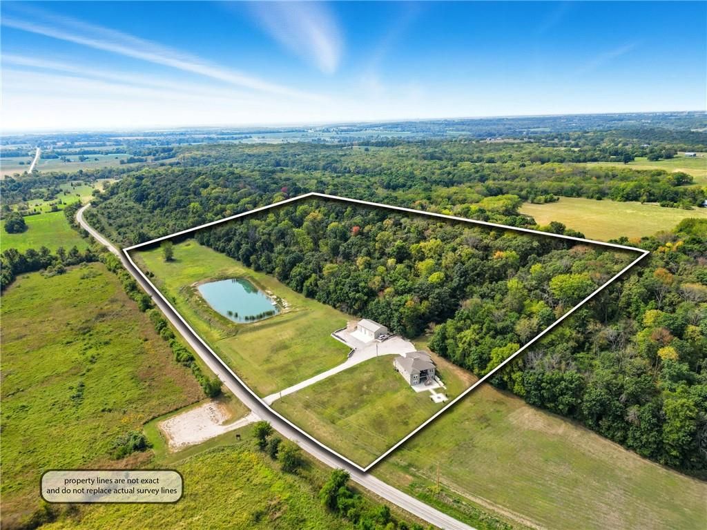 32302 S State Route W Highway, Archie, MO 64725