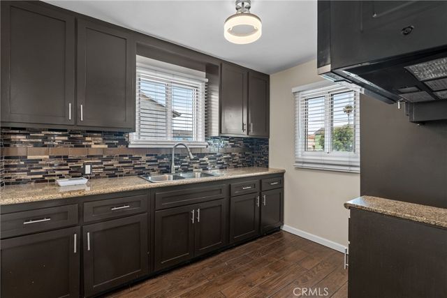2115 W 103rd Place, Los Angeles, CA 90047