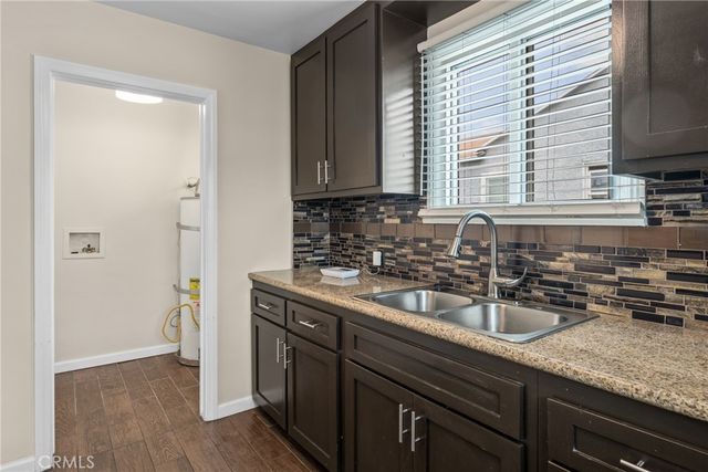 2115 W 103rd Place, Los Angeles, CA 90047