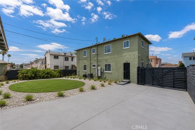 2115 W 103rd Place, Los Angeles, CA 90047
