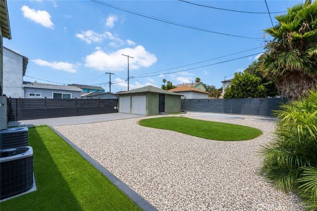 2115 W 103rd Place, Los Angeles, CA 90047