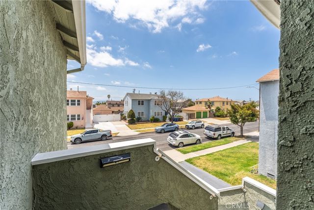 2115 W 103rd Place, Los Angeles, CA 90047