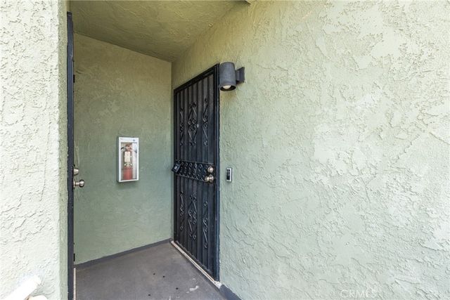 2115 W 103rd Place, Los Angeles, CA 90047