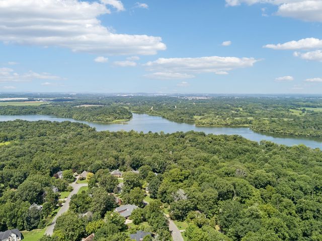115 Laural Hill Dr, Smyrna, TN 37167