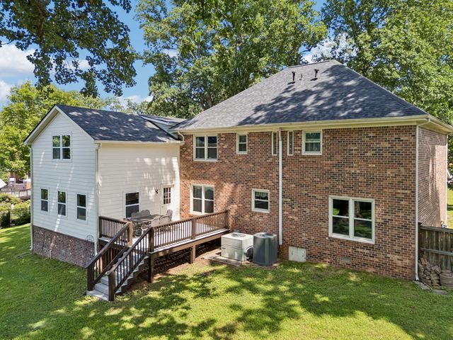 115 Laural Hill Dr, Smyrna, TN 37167