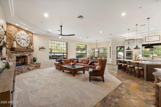 36045 N Willow Cross Drive, Cave Creek, AZ 85331